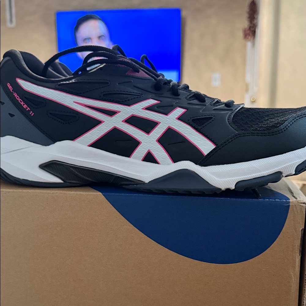 Asics Black and White SneakersGel-Rocket 11